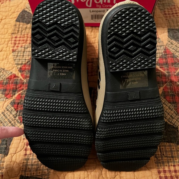 New- Corkys Hey Girl Leopard Yikes Boots Size 7 - Picture 9 of 13